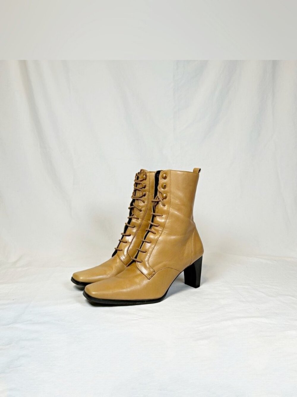 Etienne Aigner Tan Leather Victorian Lace Up Square Toe Booties Ankle Boots~6~